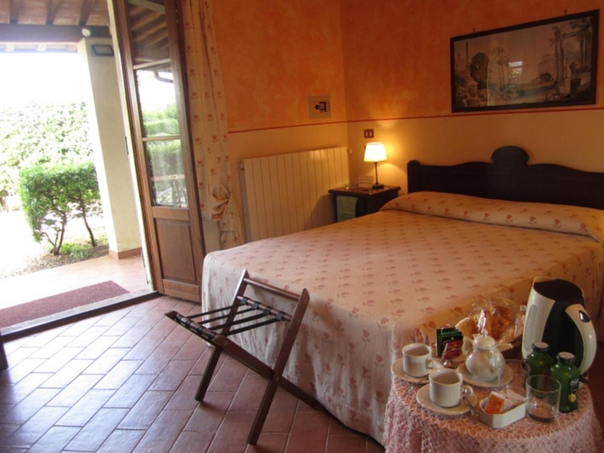 Le Volpaie Otel San Gimignano Oda fotoğraf