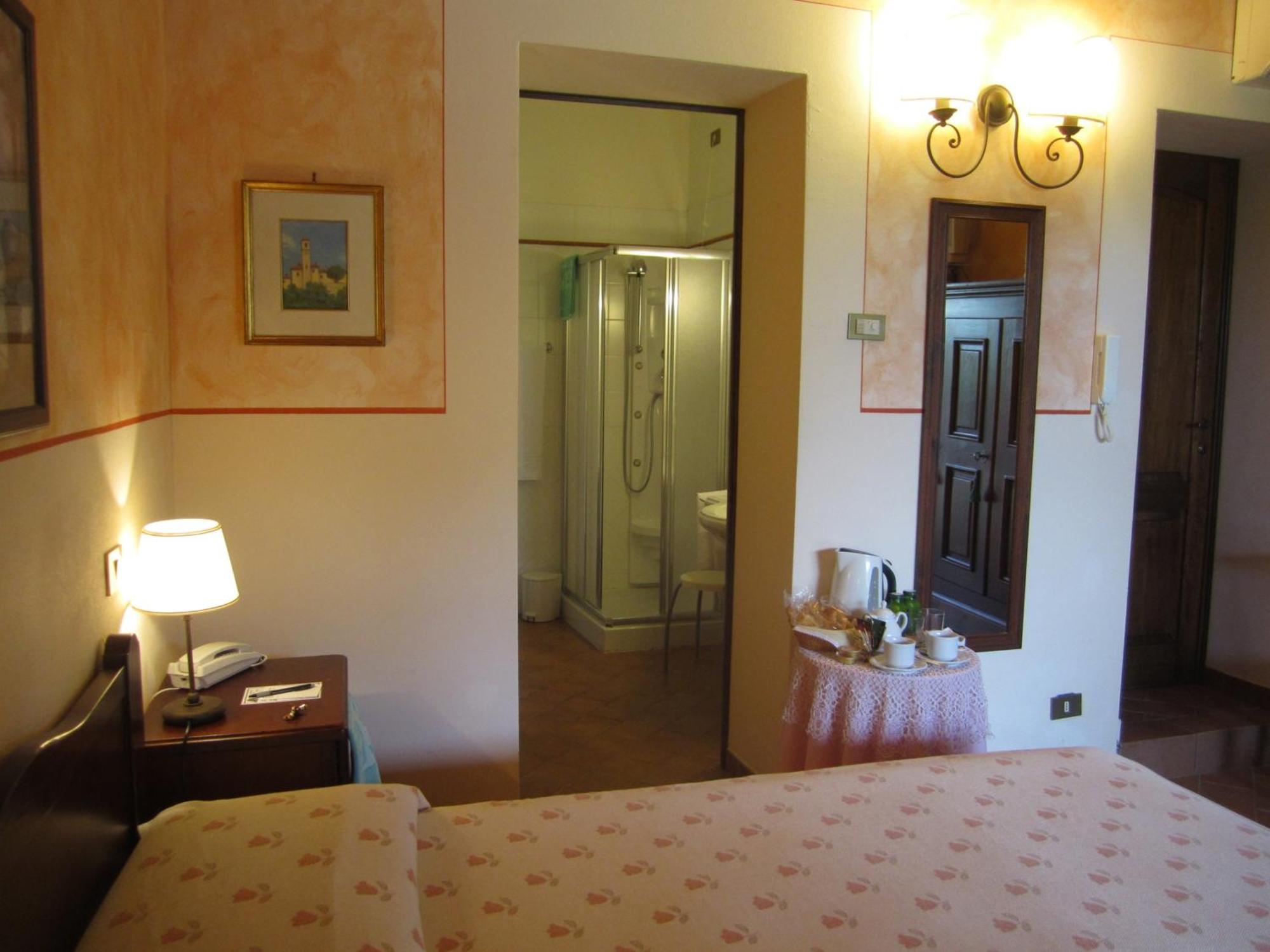 Le Volpaie Otel San Gimignano Oda fotoğraf